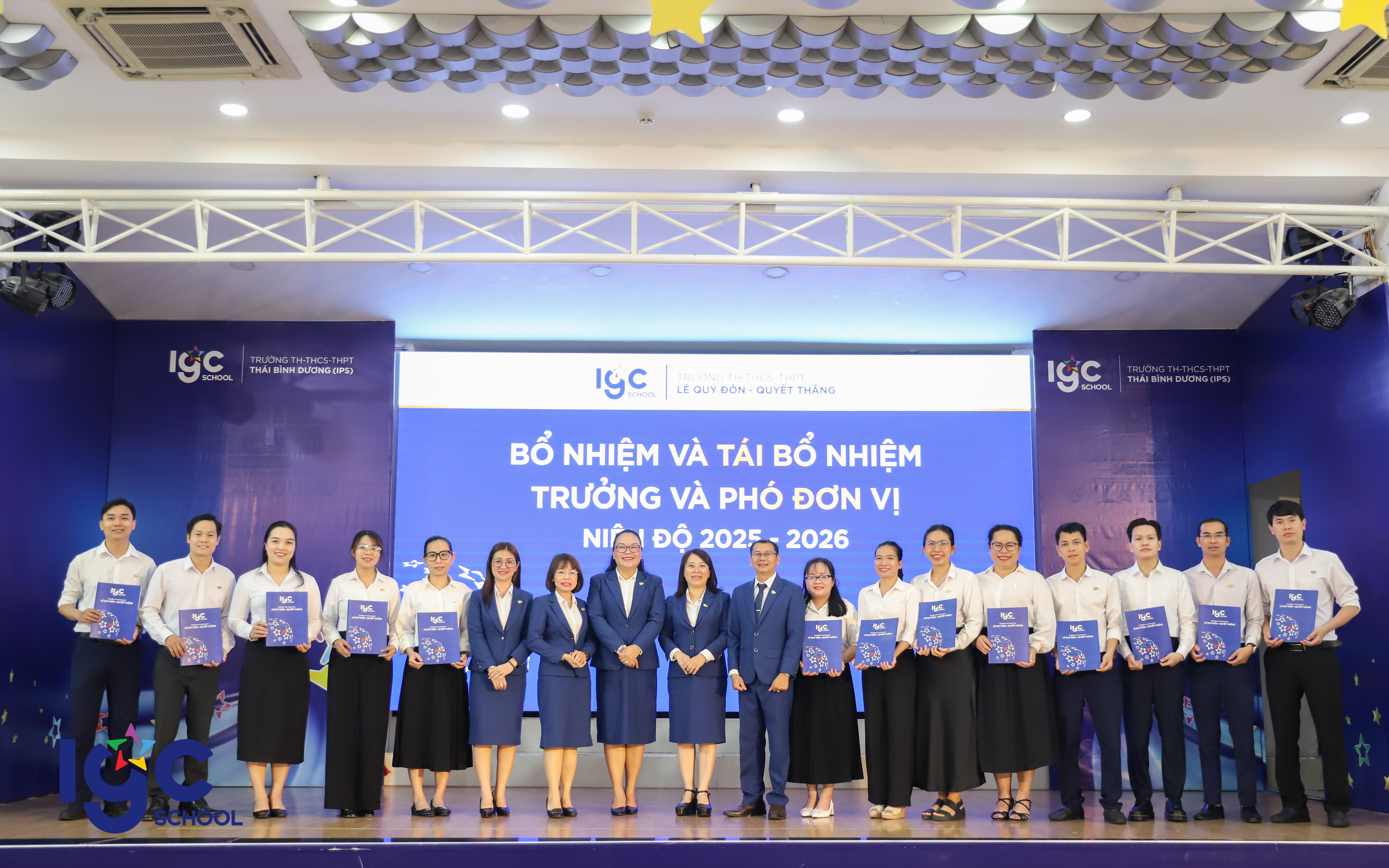 HỌP HỘI ĐỒNG SƯ PHẠM NIÊN ĐỘ 2025 - 2026 – SẴN SÀNG CHO NĂM HỌC MỚI VỚI TINH THẦN “QUYẾT THẮNG”!