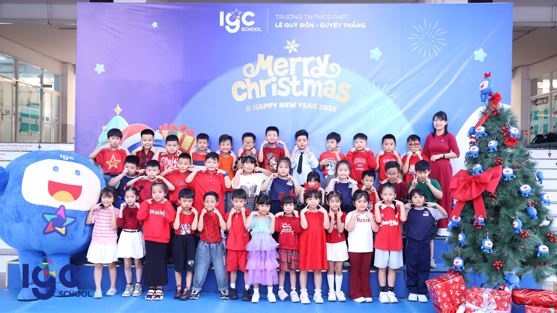 KHÔNG KHÍ GIÁNG SINH TRÀN NGẬP TẠI TRƯỜNG LÊ QUÝ ĐÔN – QUYẾT THẮNG