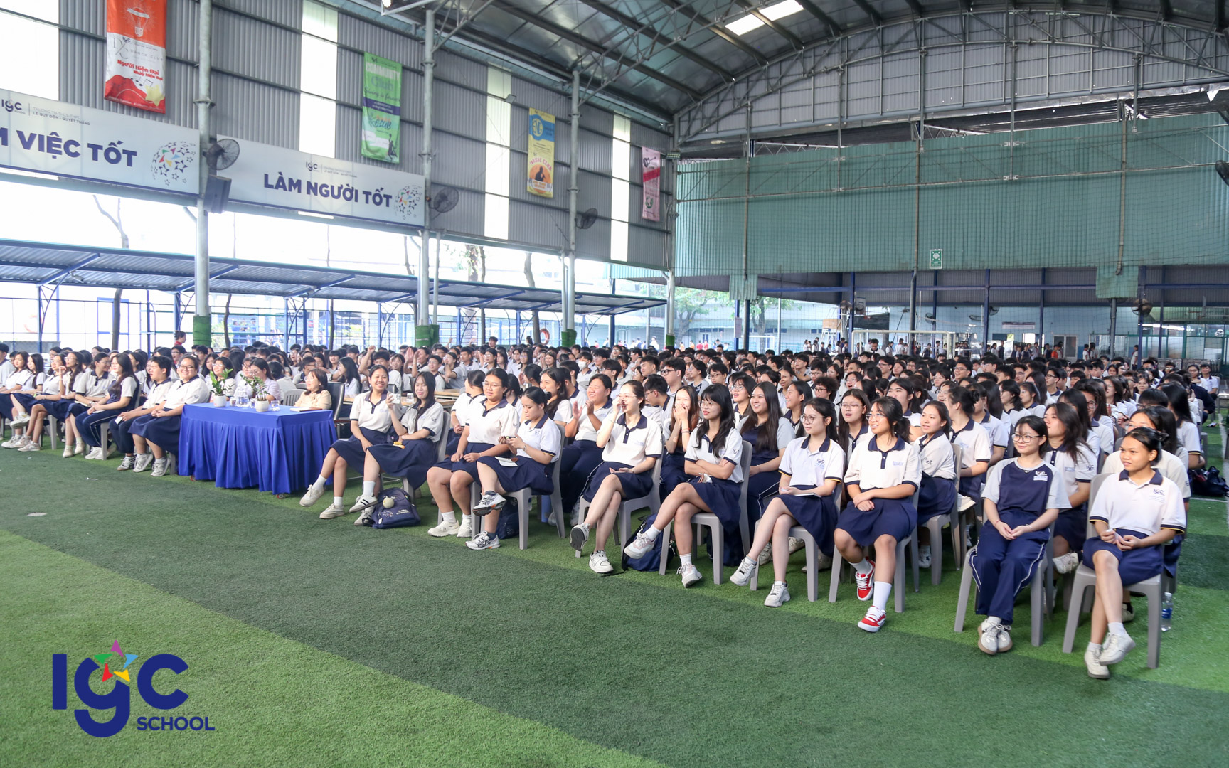 CLB SÂN KHẤU HÓA – THẾ GIỚI THẦN TIÊN
