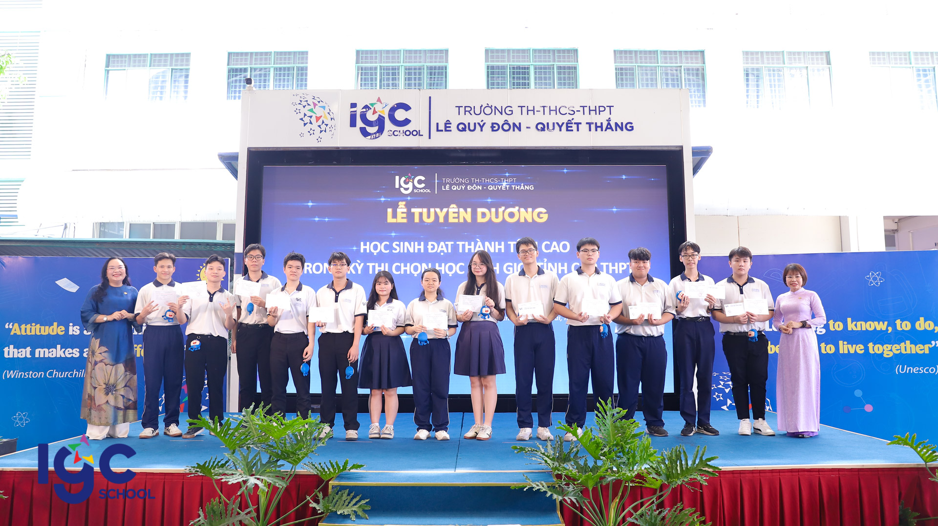 LỄ TUYÊN DƯƠNG HỌC SINH VÀ TẬP THỂ LỚP TIÊU BIỂU NĂM HỌC 2026 - 2027