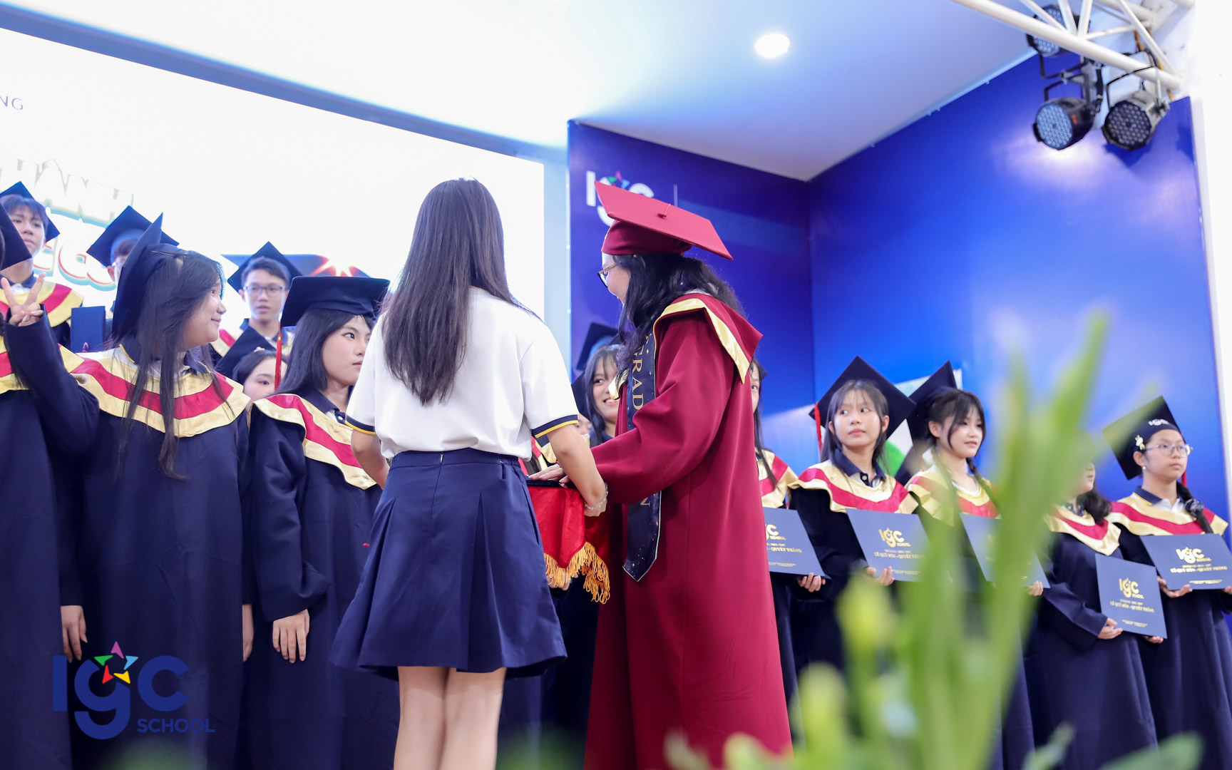 LỄ CHÚC MỪNG HOÀN THÀNH CHƯƠNG TRÌNH THCS