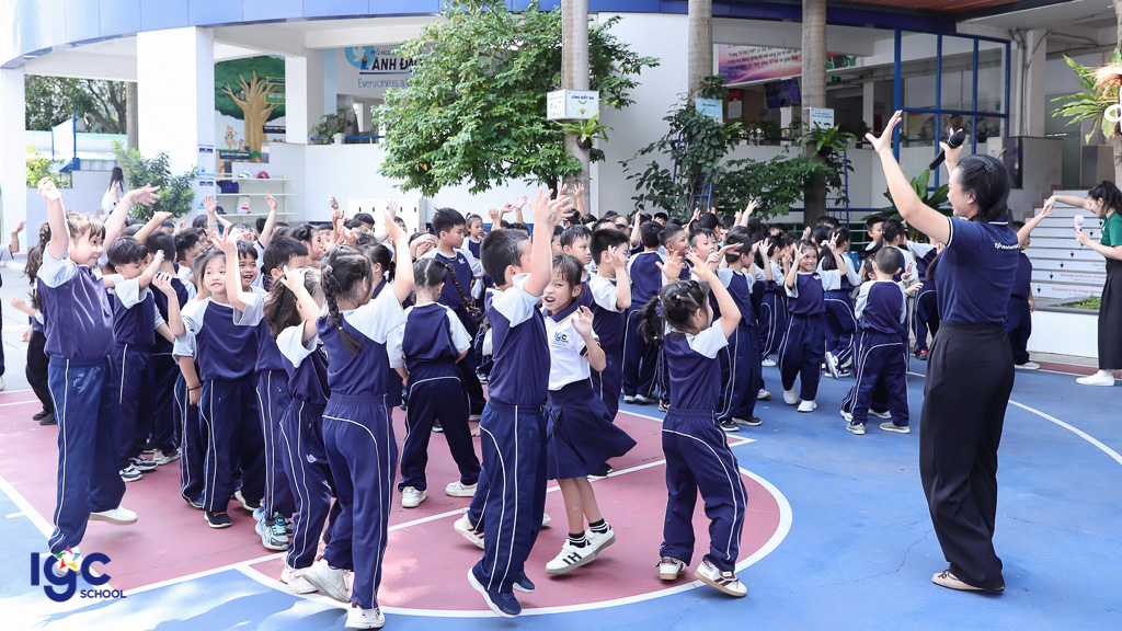 KHỎE MẠNH ĐỂ SỐNG TỐT - GẮN KẾT ĐỒNG ĐỘI CÙNG HỌC SINH KHỐI 2, 3