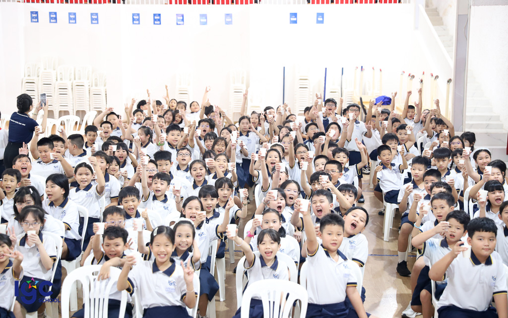 EM VÀO BẾP - EM TRƯỞNG THÀNH: HỌC KỸ NĂNG SỐNG QUA TRẢI NGHIỆM THỰC TẾ